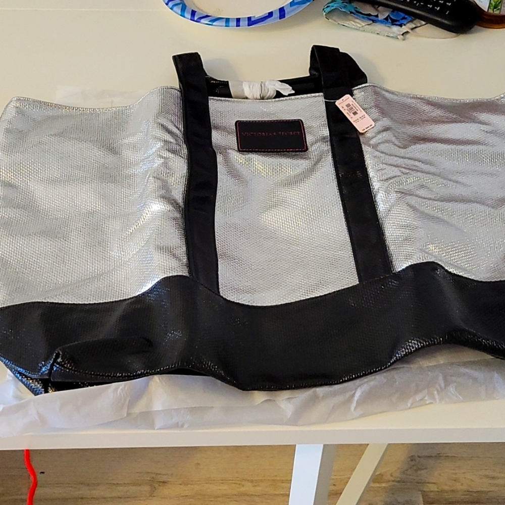SILVER / BLACK VICTORIA SECRET TOTE